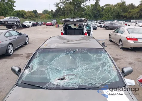 2001 Mercury Grand Marquis Gs z USA, uszkodzony, nr VIN 2MEFM74W01X610388